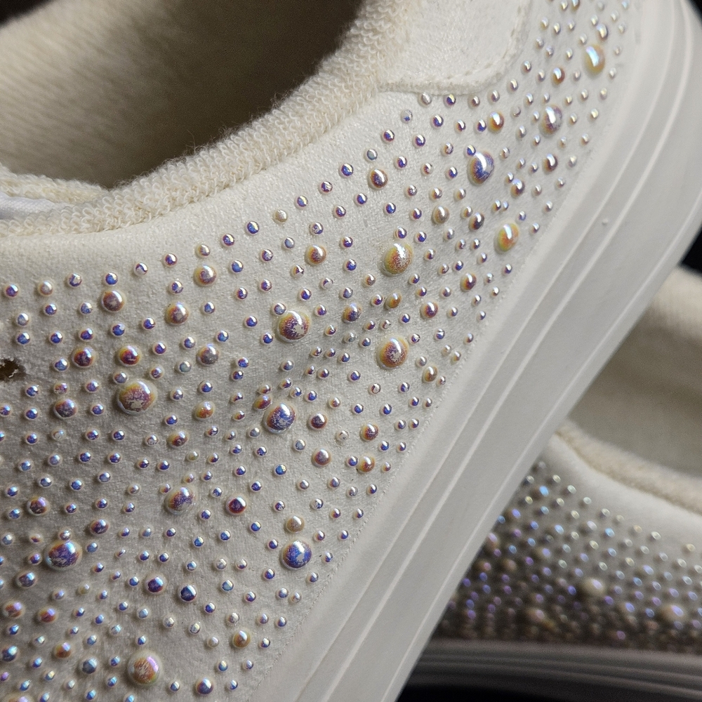 Juicy Couture Alanis Bdazzled Pearl Platform Women’s Sneaker - Picture 4 of 11